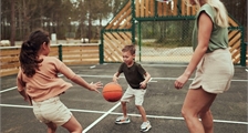 Défi du parcours sportif à Center Parcs Le Bois aux Daims