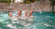 Piscine à vagues à Center Parcs Le Bois aux Daims