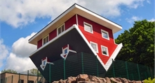 Center Parcs Excursions Maison à l'envers à Center Parcs Park Bostalsee