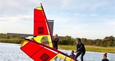 Planche à voile initiation à Center Parcs Port Zélande